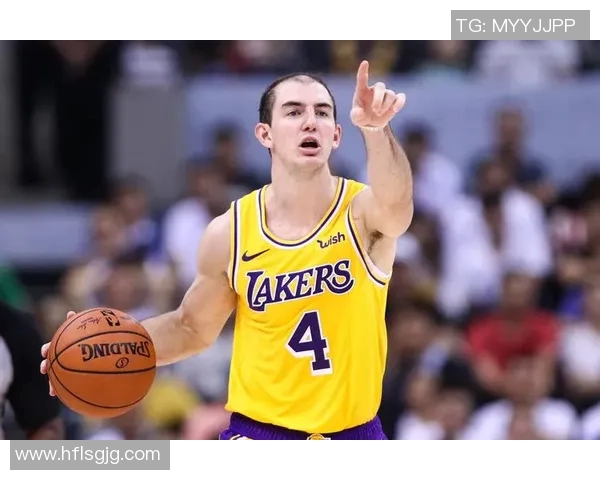 亚历克斯卡鲁索在NBA赛场上的精彩表现与职业生涯回顾